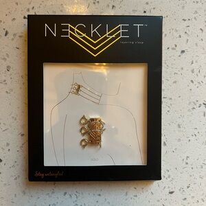 Gold Layering Necklet Clasp